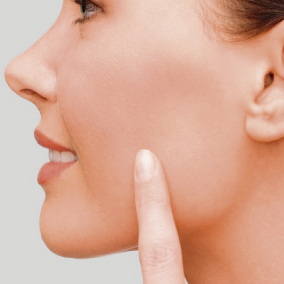 Rostro de una persona con un perfil facial definido.